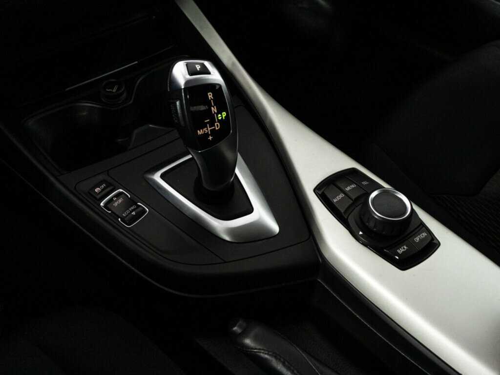 BMW 1 серии с пробегом — 2013 год. Фото: #15