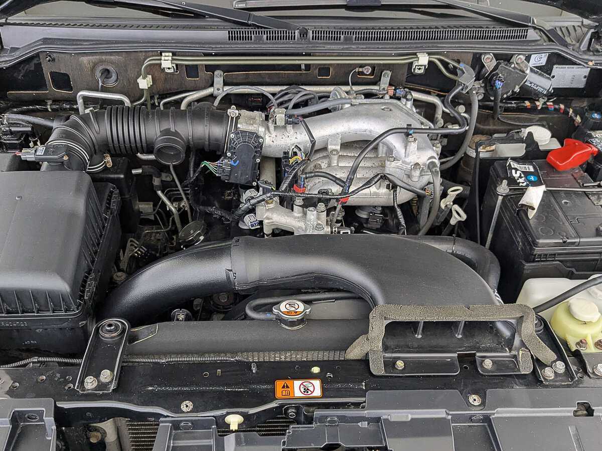 Mitsubishi Pajero с пробегом — 2013 год. Фото: #8