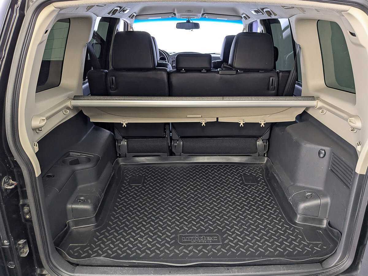 Mitsubishi Pajero с пробегом — 2013 год. Фото: #9