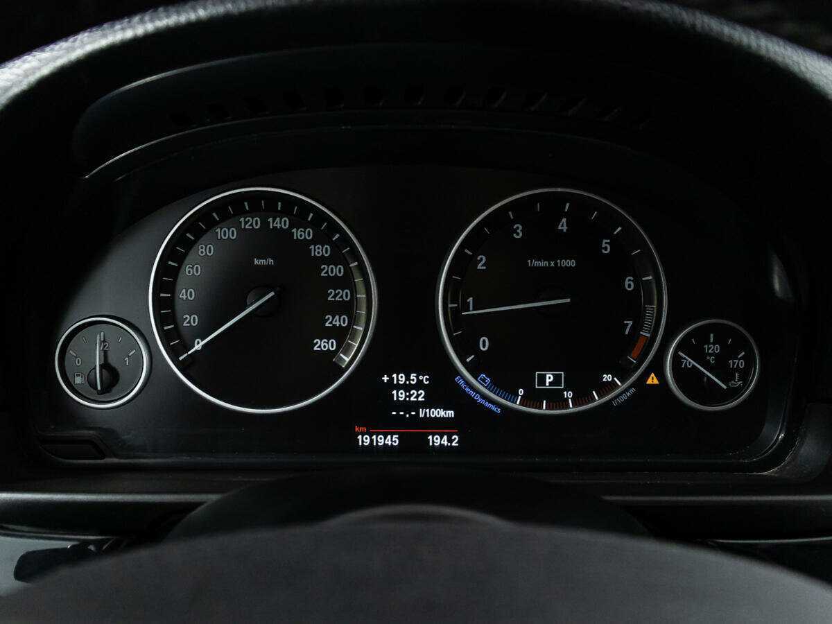 BMW 5 серии с пробегом — 2012 год. Фото: #11