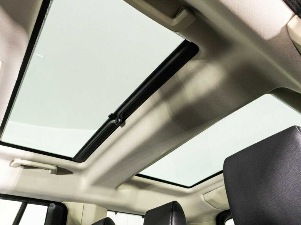 Land Rover Discovery с пробегом — 2016 год. Фото: #24