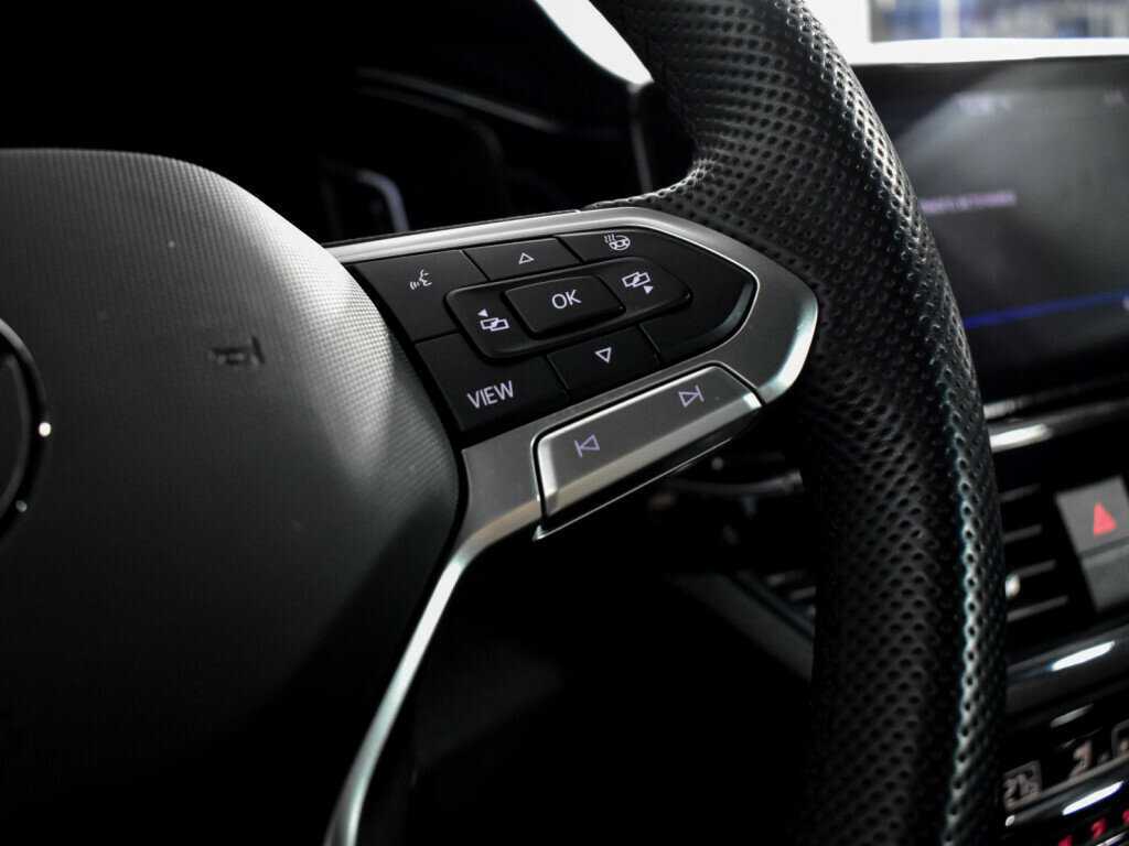 Volkswagen Polo с пробегом — 2021 год. Фото: #16