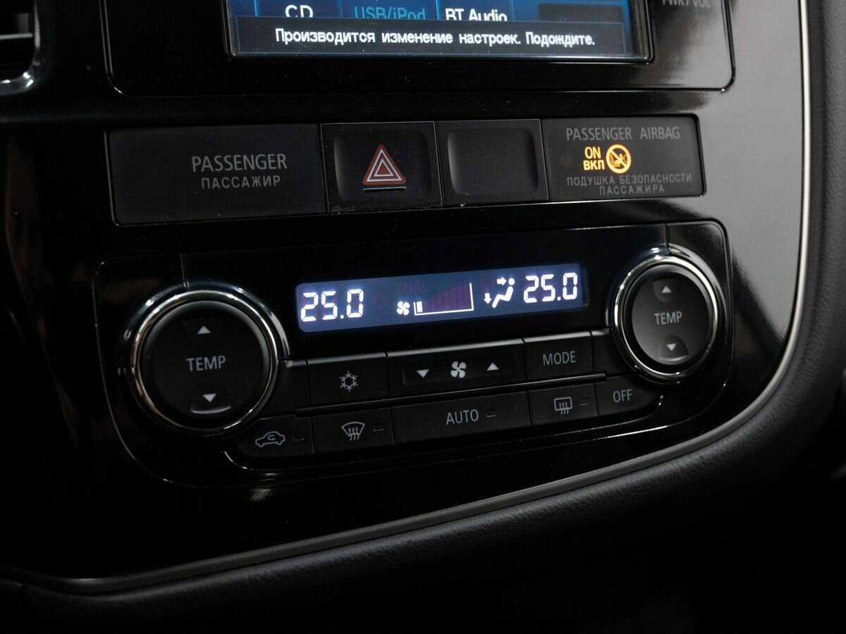 Mitsubishi Outlander с пробегом — 2012 год. Фото: #20