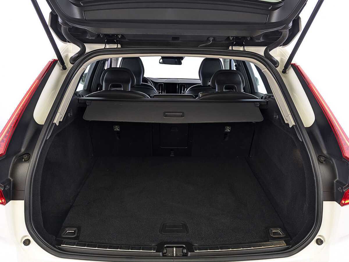 Volvo XC60 с пробегом — 2018 год. Фото: #9