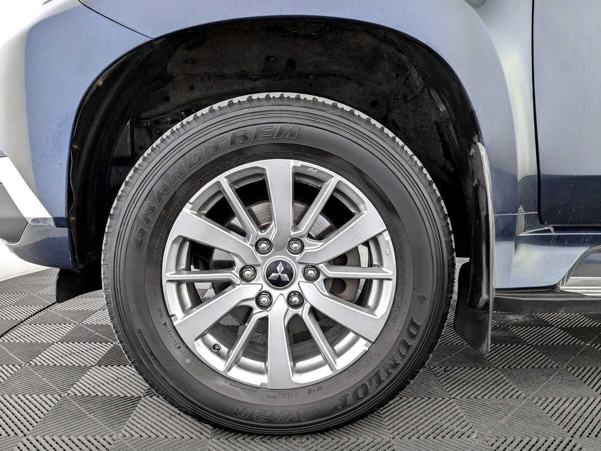 Mitsubishi Pajero Sport с пробегом — 2019 год. Фото: #15