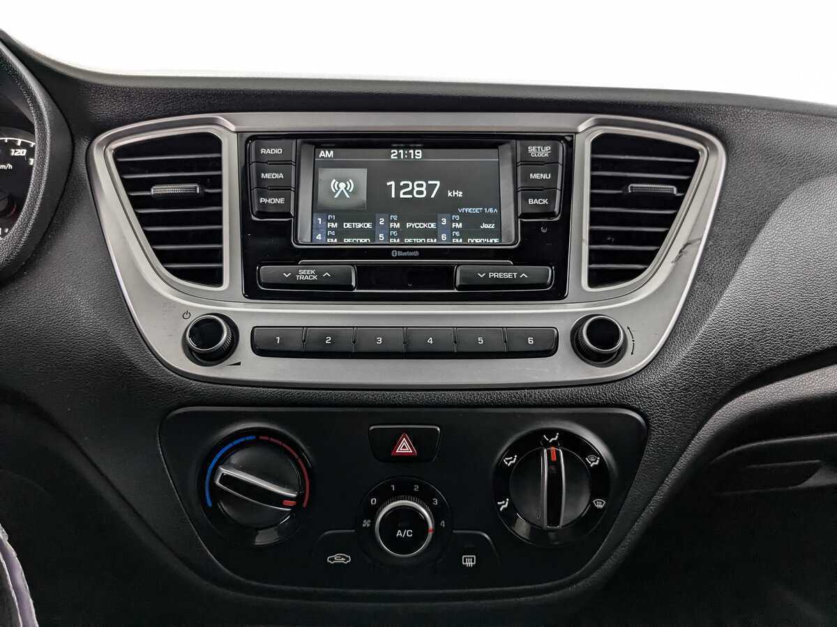 Hyundai Solaris с пробегом — 2021 год. Фото: #16