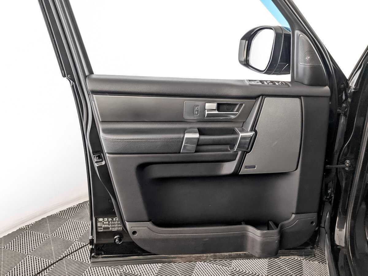 Land Rover Discovery с пробегом — 2015 год. Фото: #15