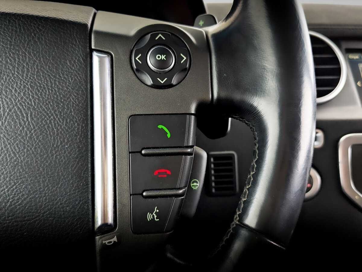 Land Rover Discovery с пробегом — 2015 год. Фото: #26