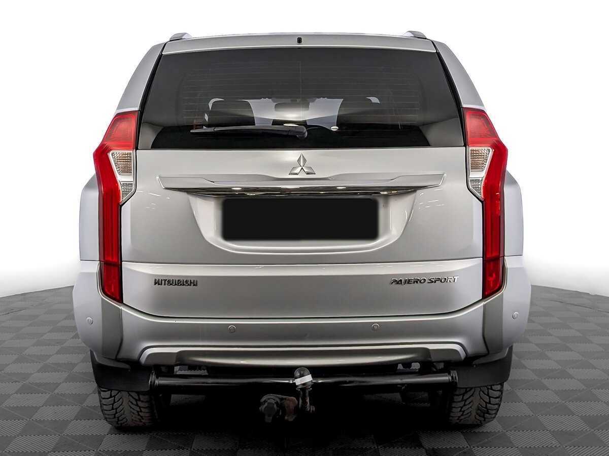 Mitsubishi Pajero Sport с пробегом — 2018 год. Фото: #5