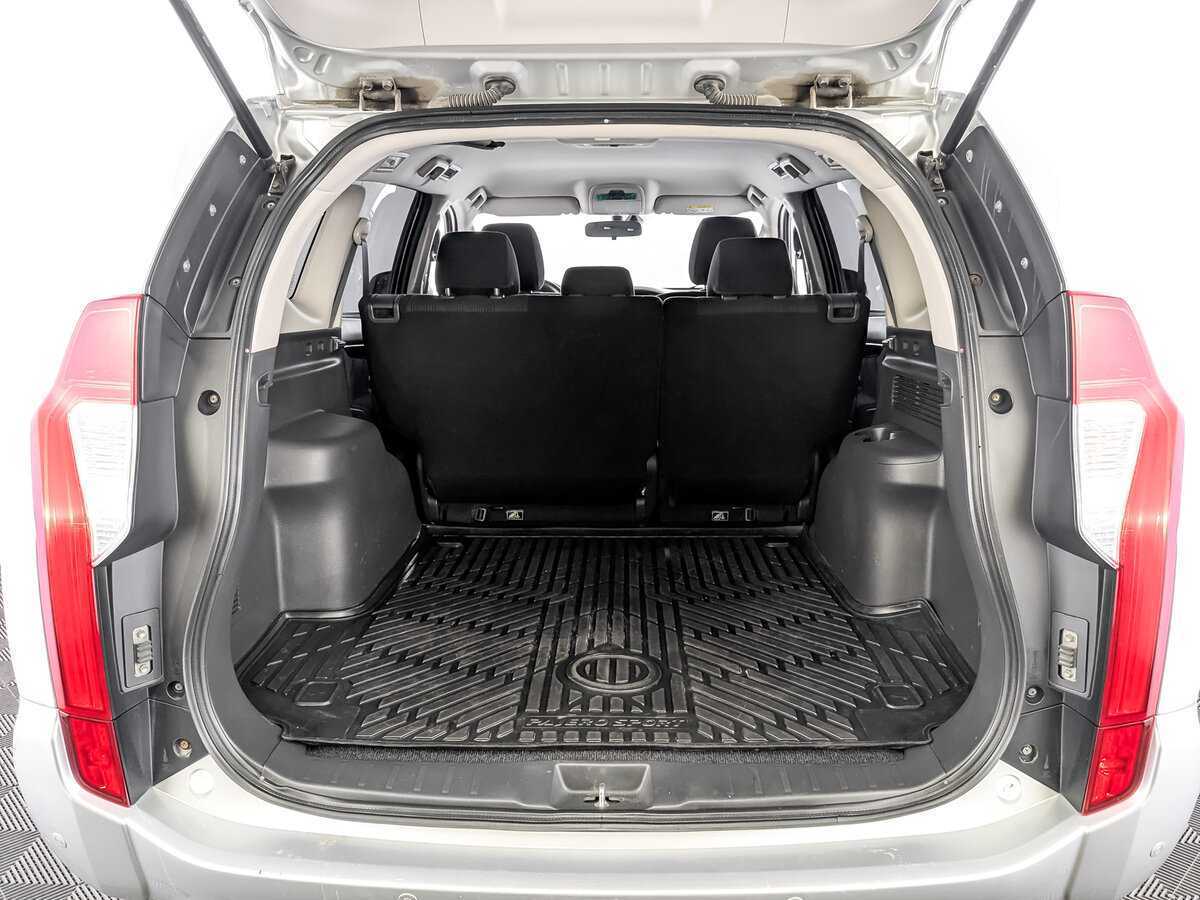 Mitsubishi Pajero Sport с пробегом — 2018 год. Фото: #9