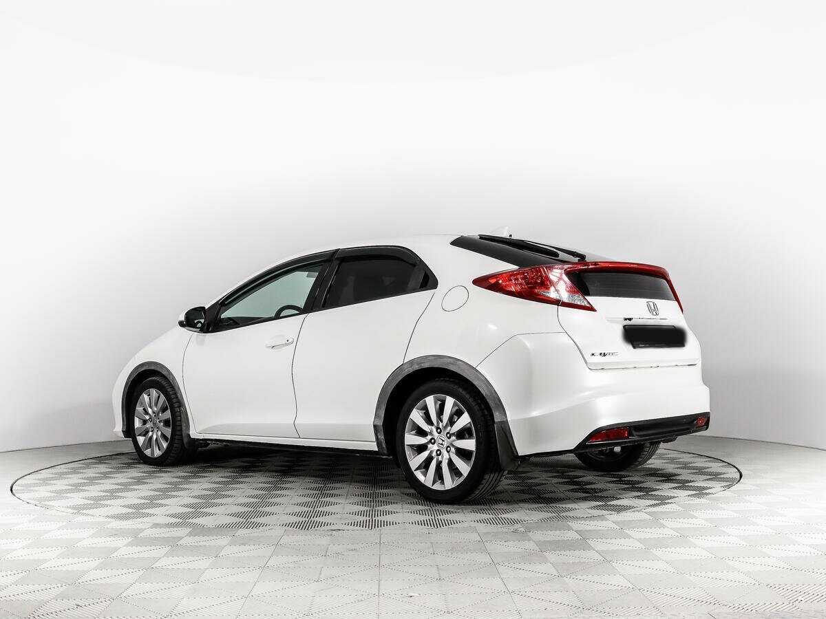 Honda Civic с пробегом — 2012 год. Фото: #6