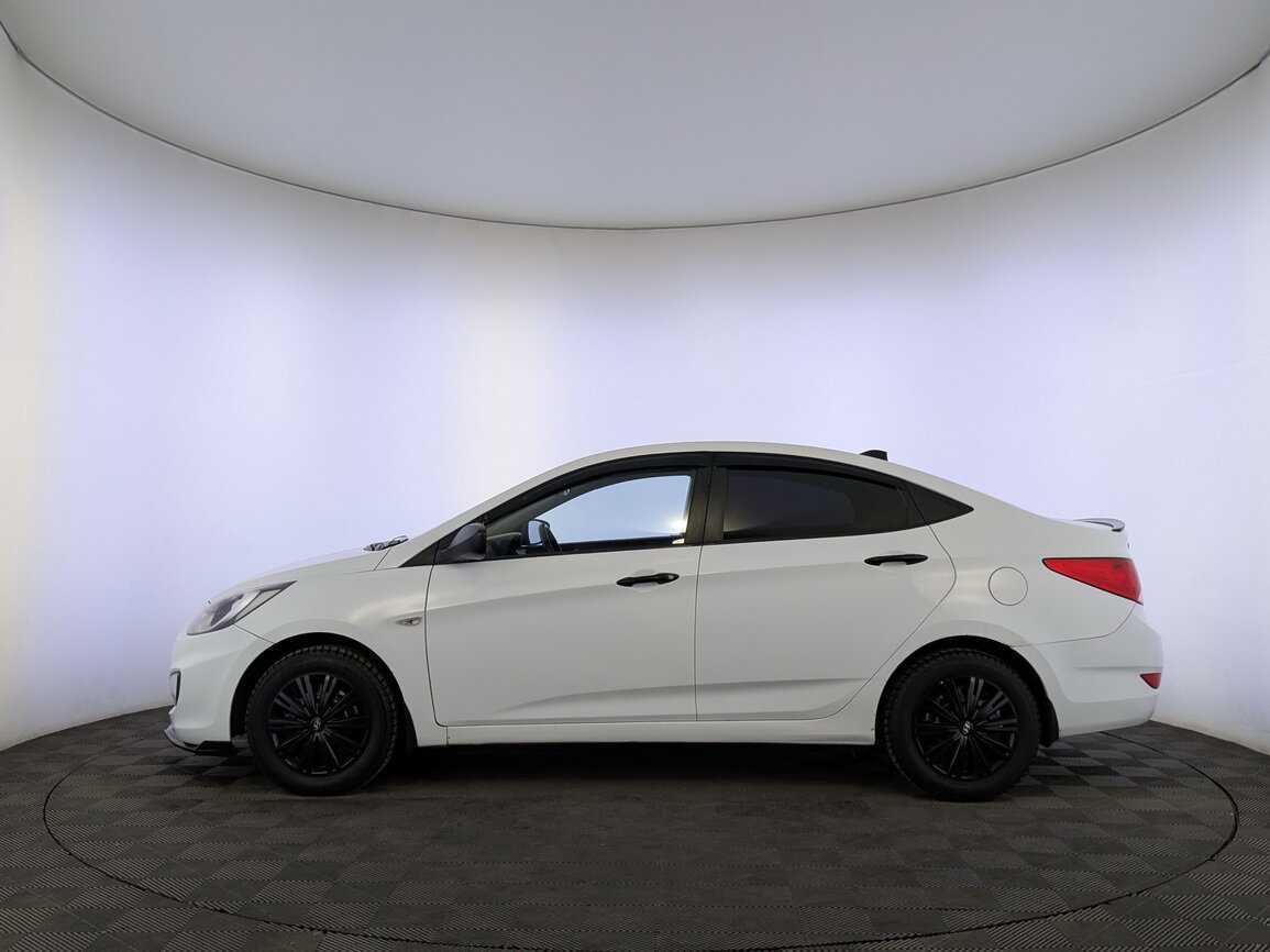 Hyundai Solaris с пробегом — 2013 год. Фото: #7