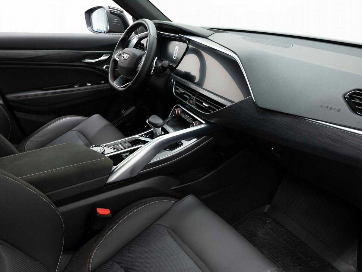 Geely Tugella с пробегом — 2023 год. Фото: #11