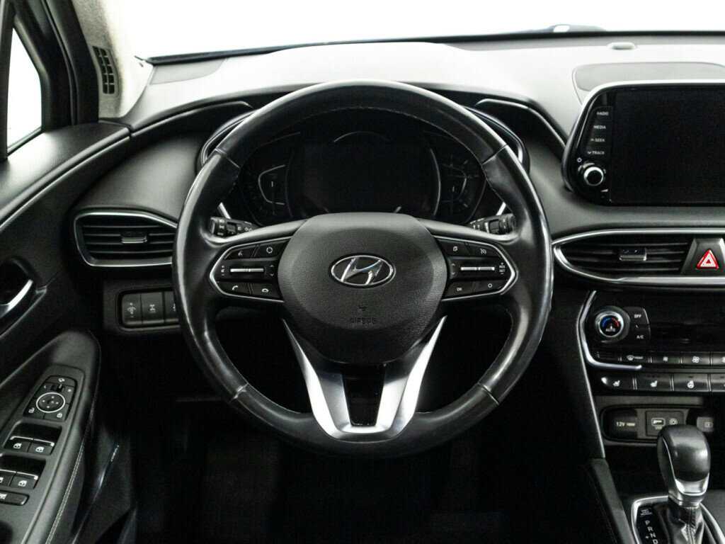 Hyundai Santa Fe с пробегом — 2019 год. Фото: #22