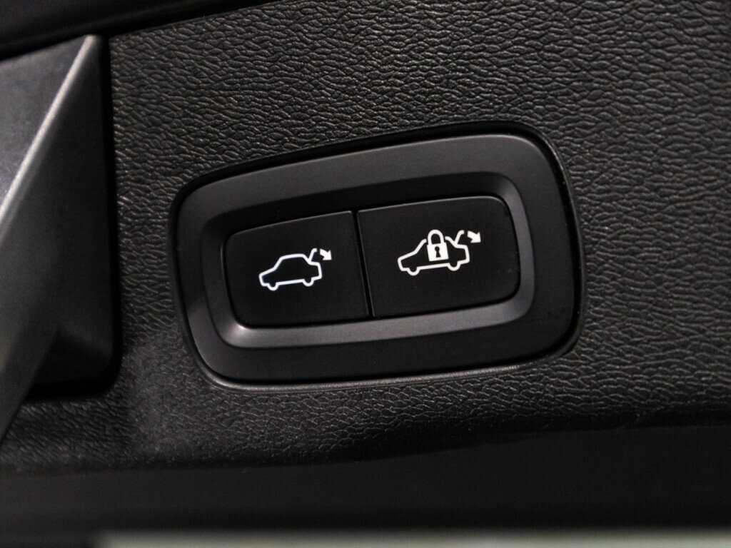 Volvo XC60 с пробегом — 2018 год. Фото: #14