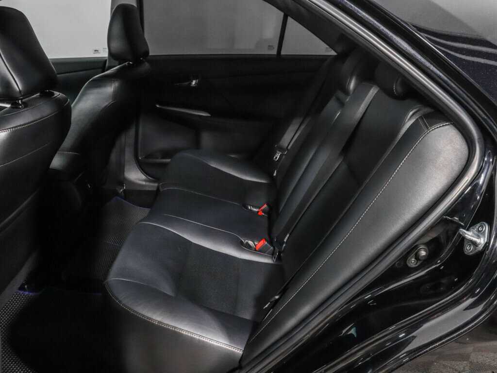 Toyota Camry с пробегом — 2016 год. Фото: #11