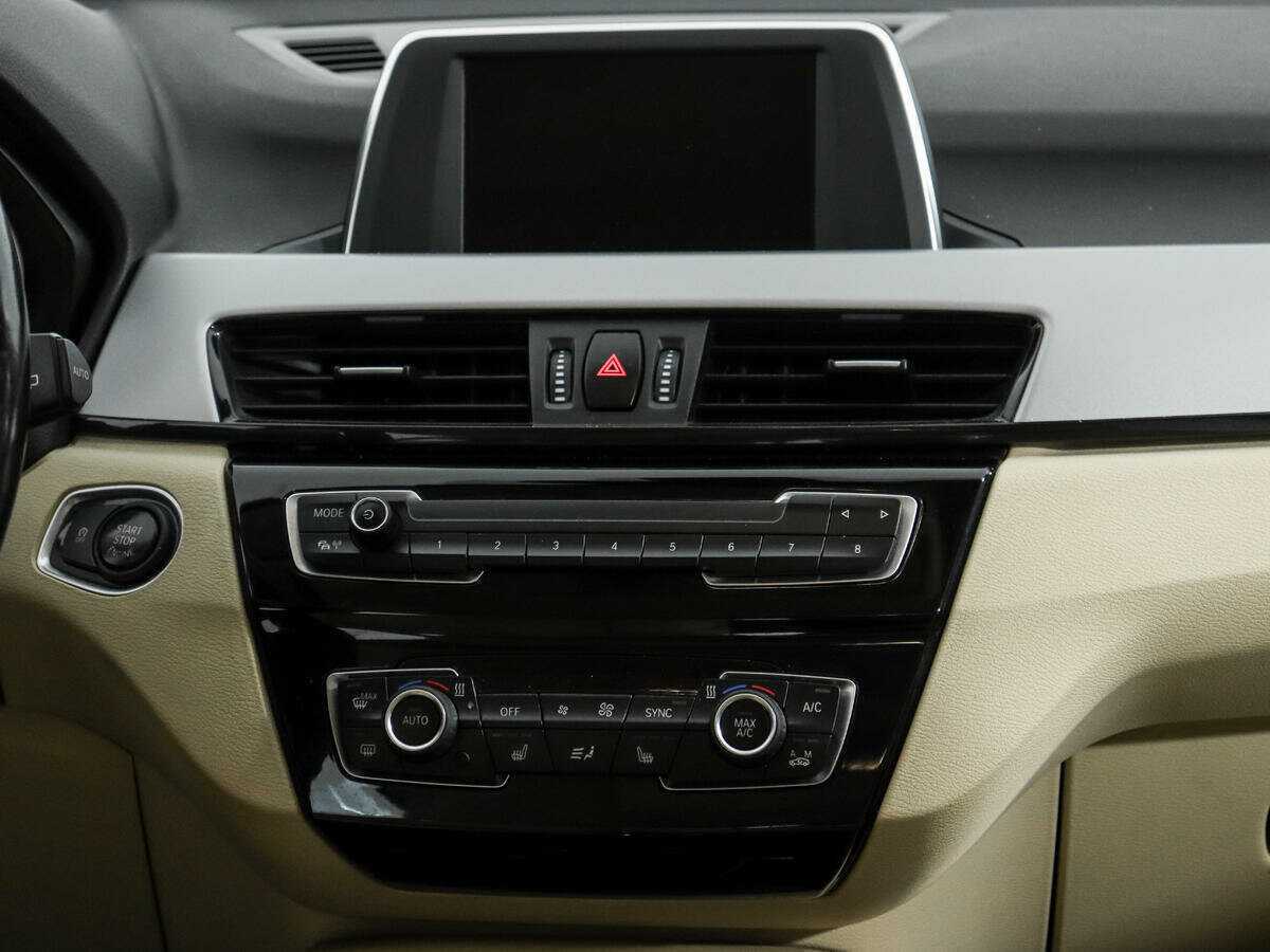 BMW X1 с пробегом — 2017 год. Фото: #10