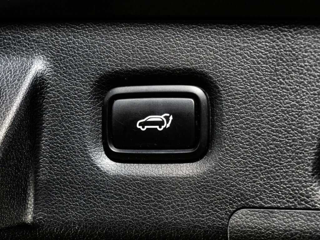 Hyundai Santa Fe с пробегом — 2018 год. Фото: #25