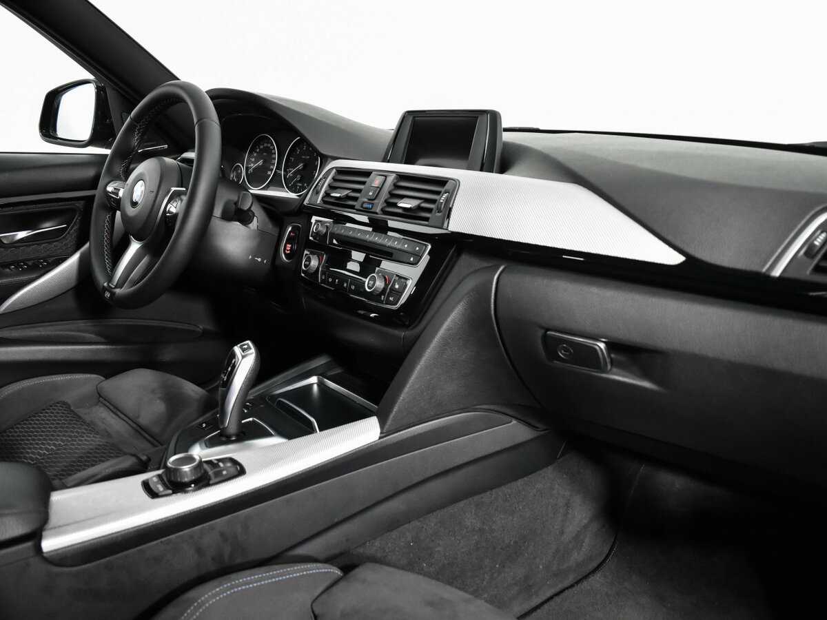 BMW 3 серии с пробегом — 2017 год. Фото: #8