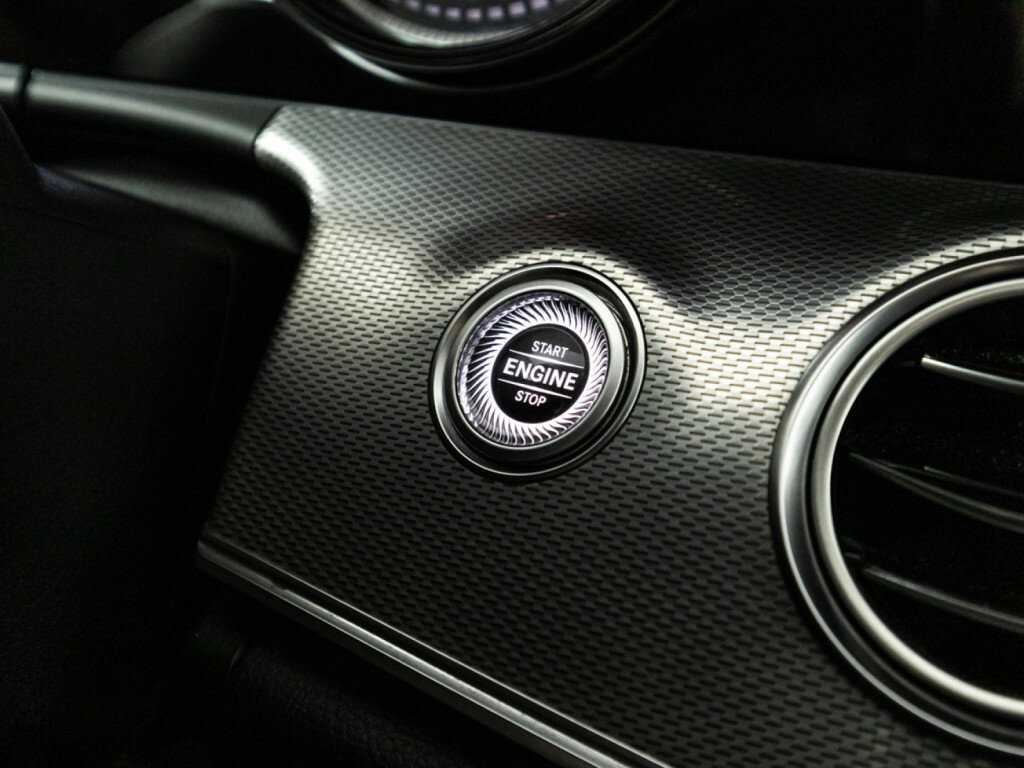 Mercedes-Benz E-Класс с пробегом — 2019 год. Фото: #17