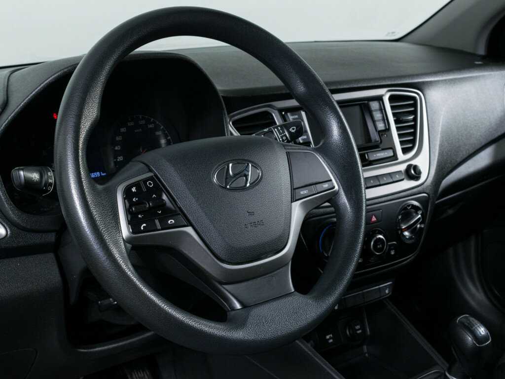 Hyundai Solaris с пробегом — 2020 год. Фото: #10