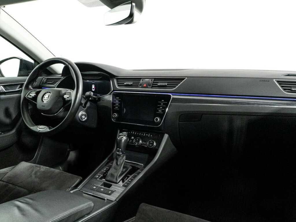 Skoda Superb с пробегом — 2020 год. Фото: #8