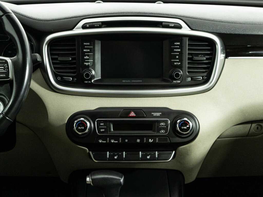 Kia Sorento с пробегом — 2019 год. Фото: #13