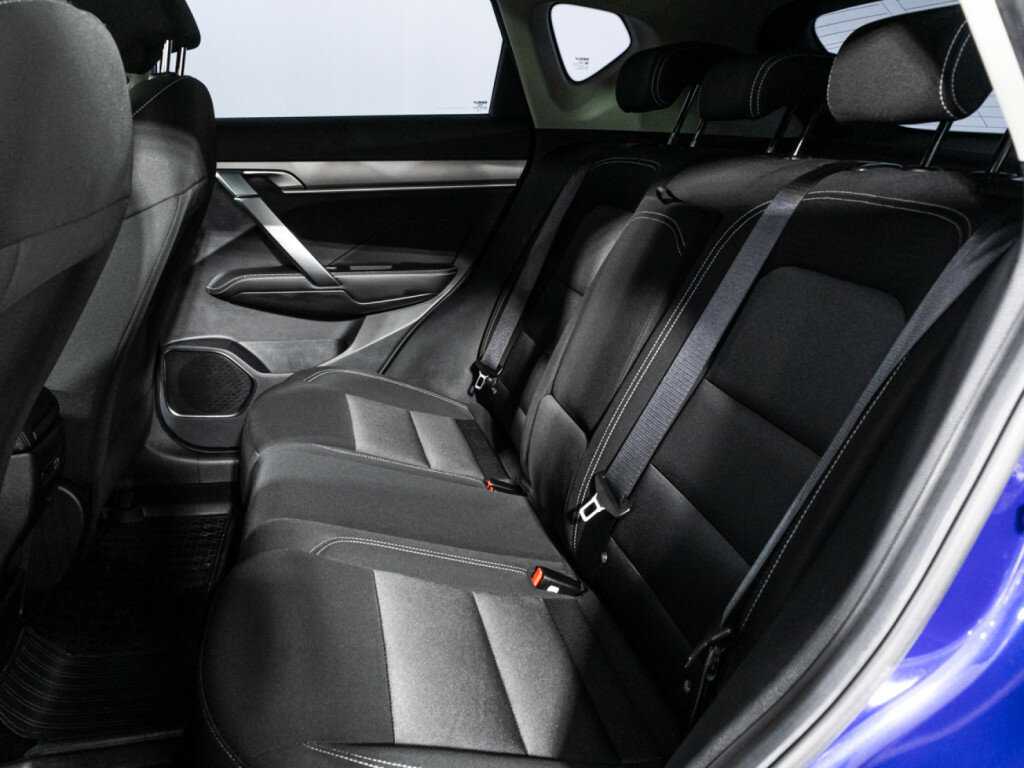 Geely Coolray с пробегом — 2022 год. Фото: #9