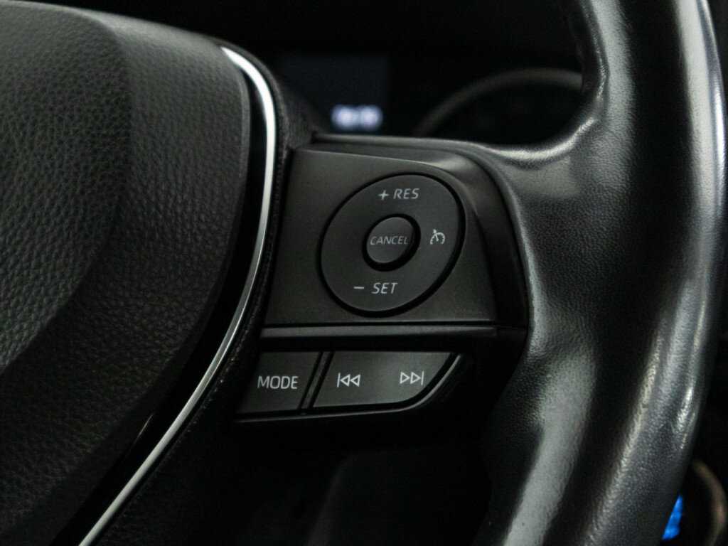 Toyota RAV4 с пробегом — 2020 год. Фото: #16