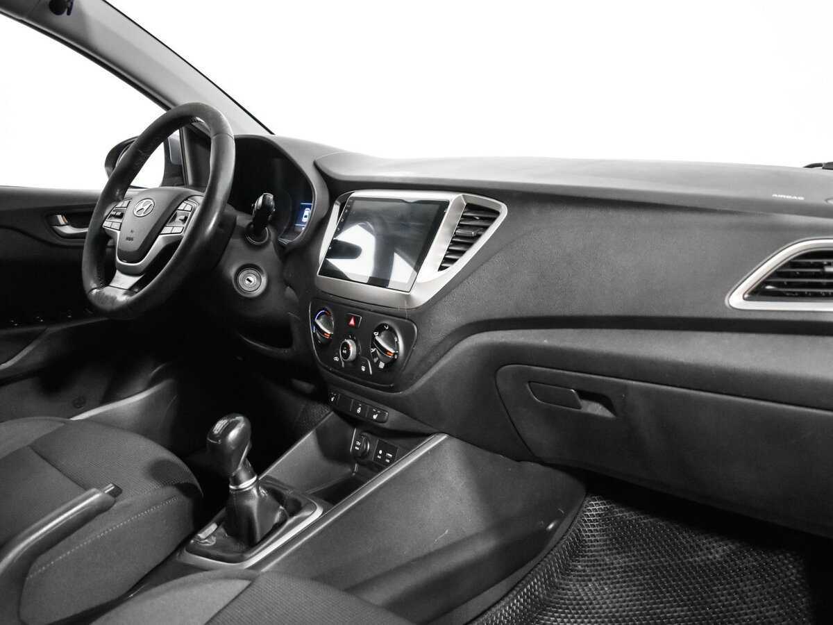 Hyundai Solaris с пробегом — 2017 год. Фото: #8