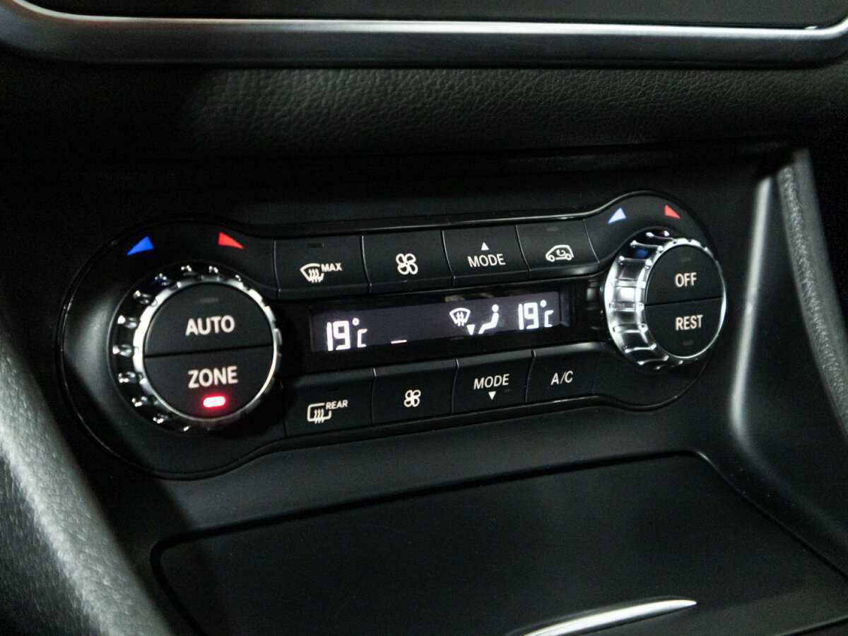 Mercedes-Benz CLA с пробегом — 2015 год. Фото: #16