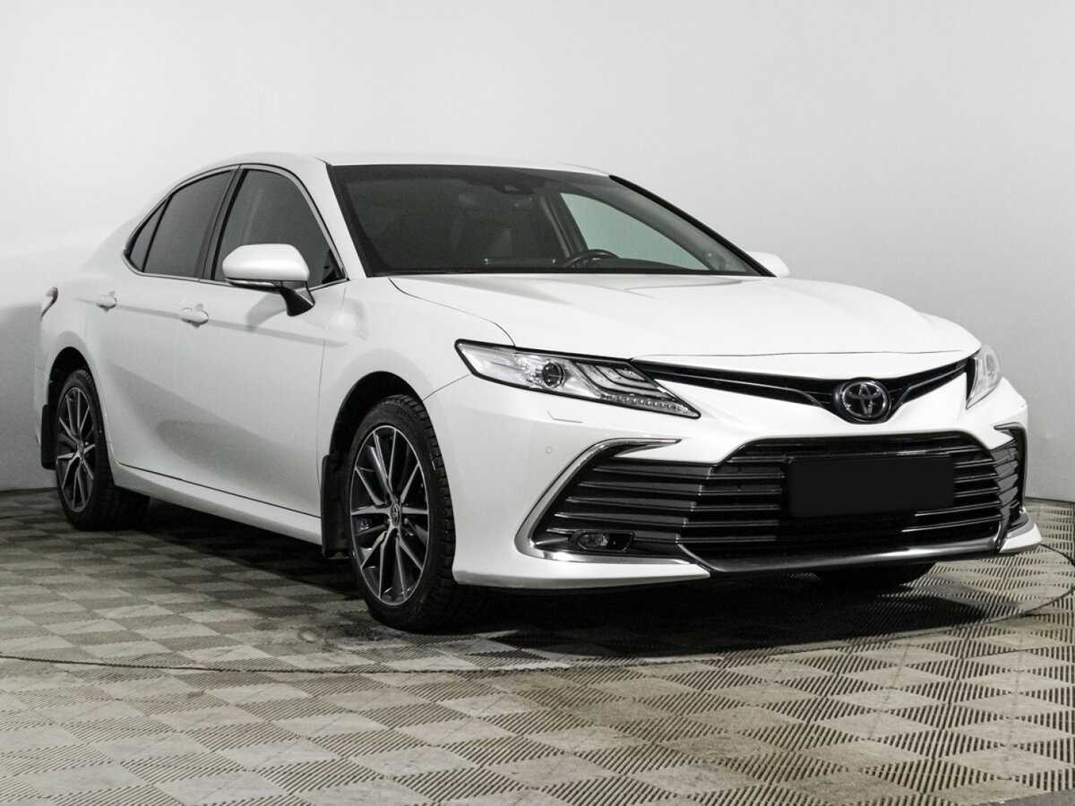 Toyota Camry с пробегом — 2021 год. Фото: #2