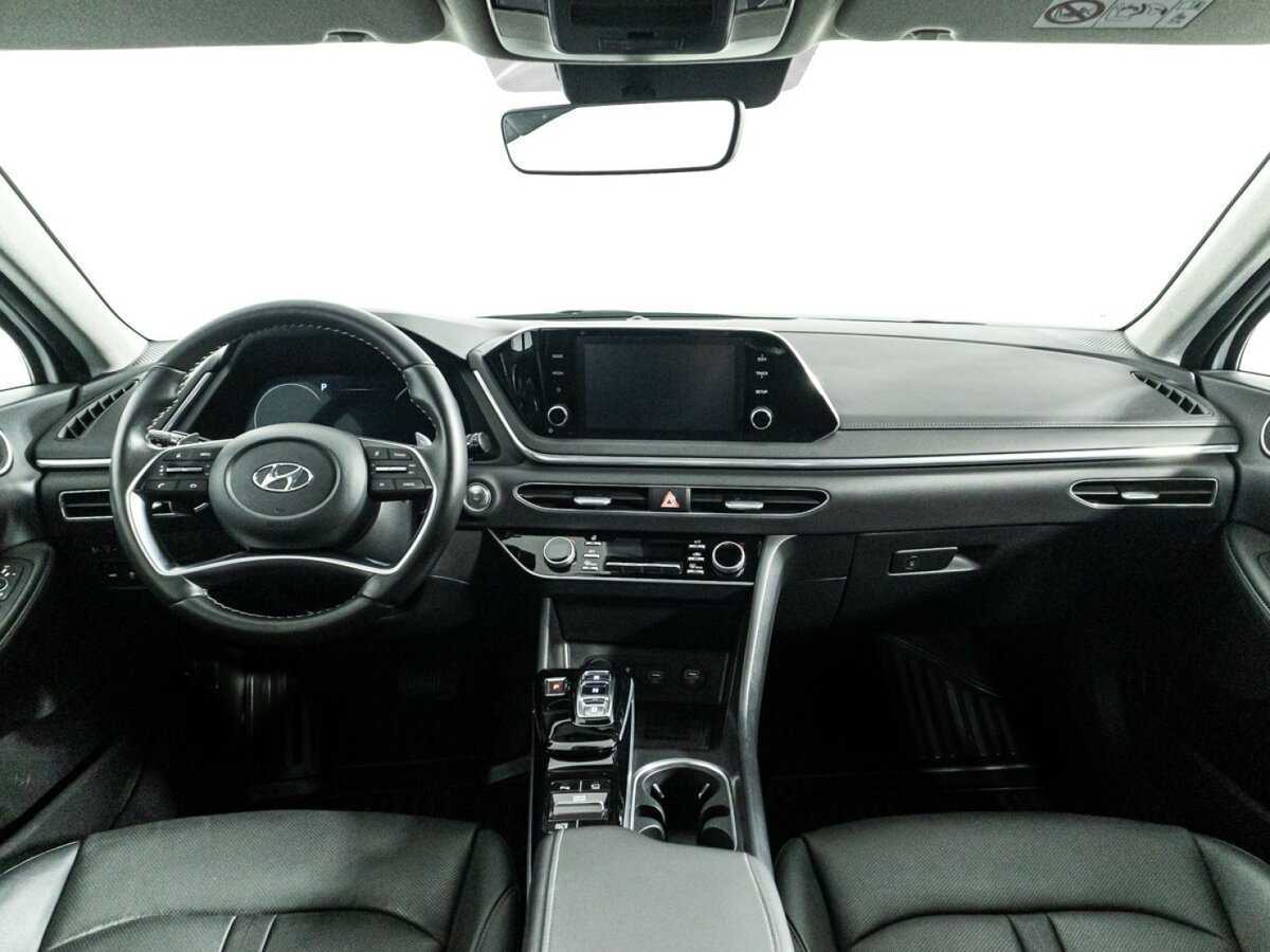 Hyundai Sonata с пробегом — 2022 год. Фото: #12