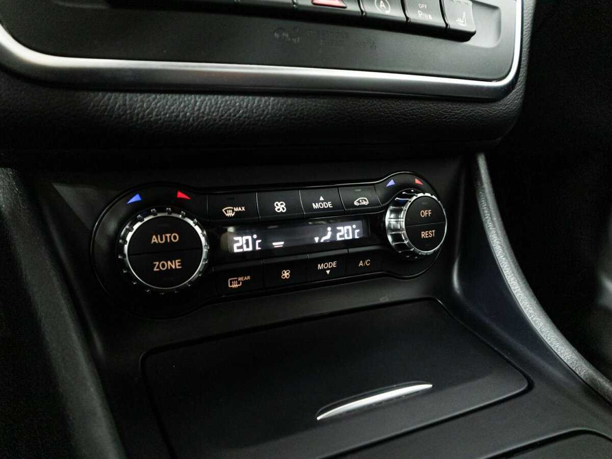 Mercedes-Benz CLA с пробегом — 2015 год. Фото: #15