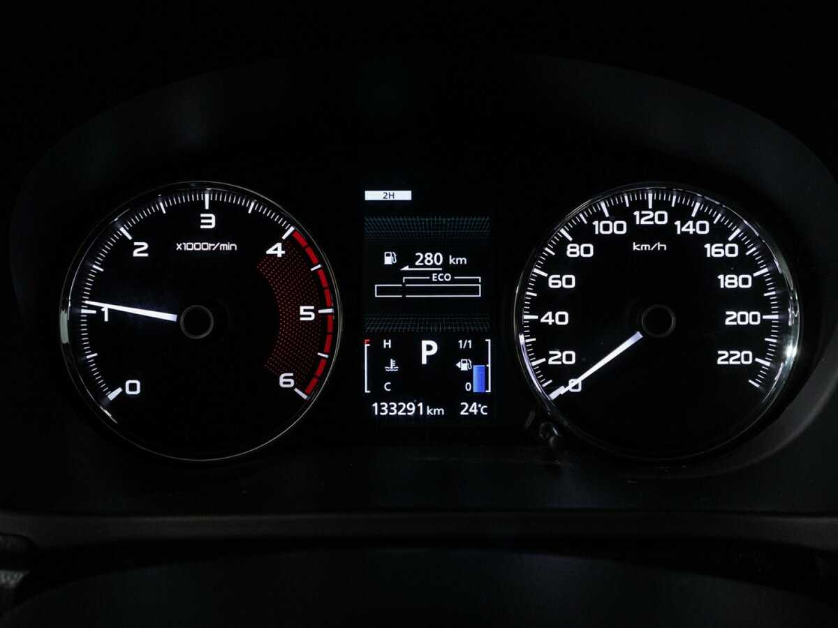 Mitsubishi Pajero Sport с пробегом — 2018 год. Фото: #11