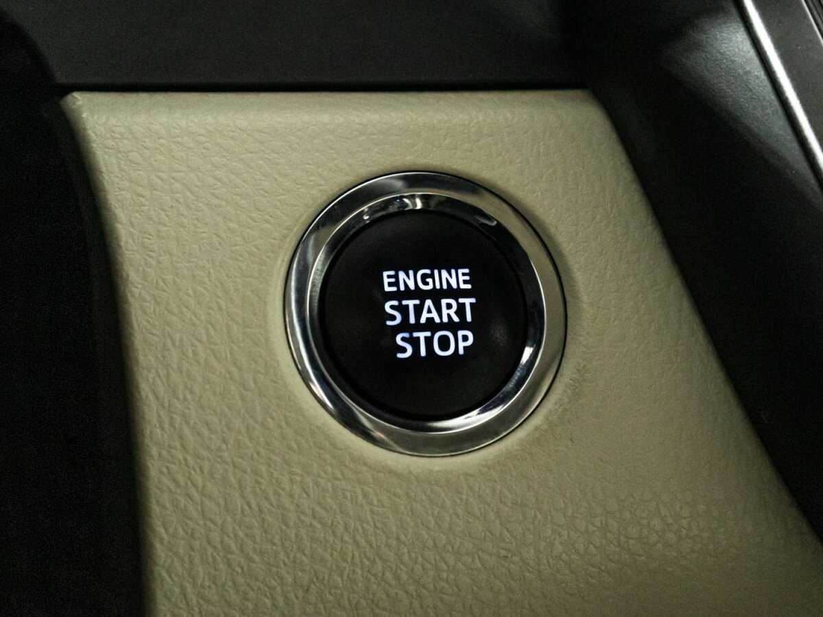 Toyota Camry с пробегом — 2018 год. Фото: #21