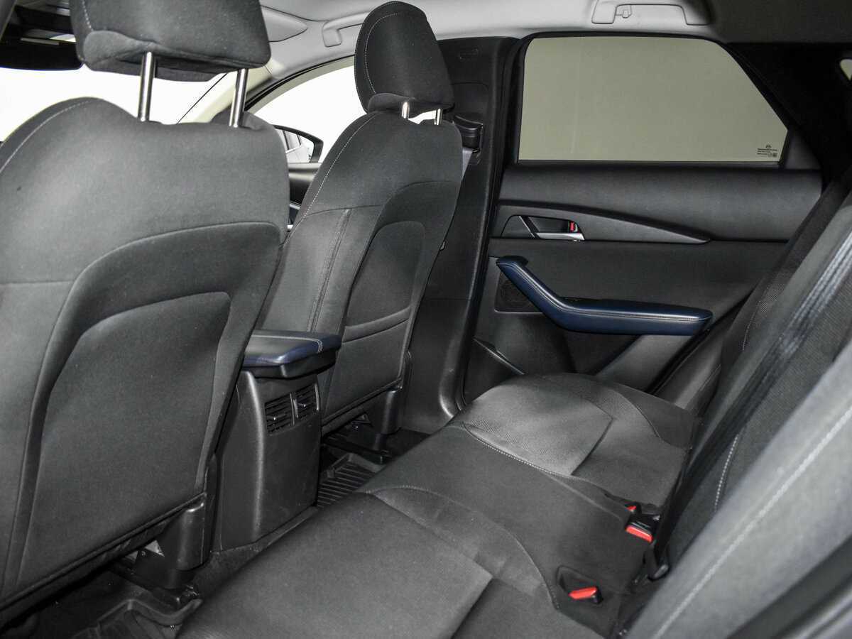 Mazda CX-30 с пробегом — 2020 год. Фото: #12