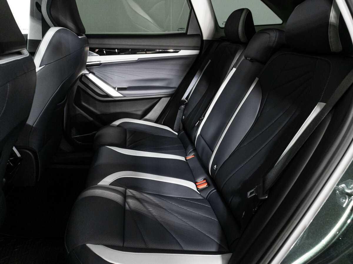 Geely Atlas с пробегом — 2024 год. Фото: #9