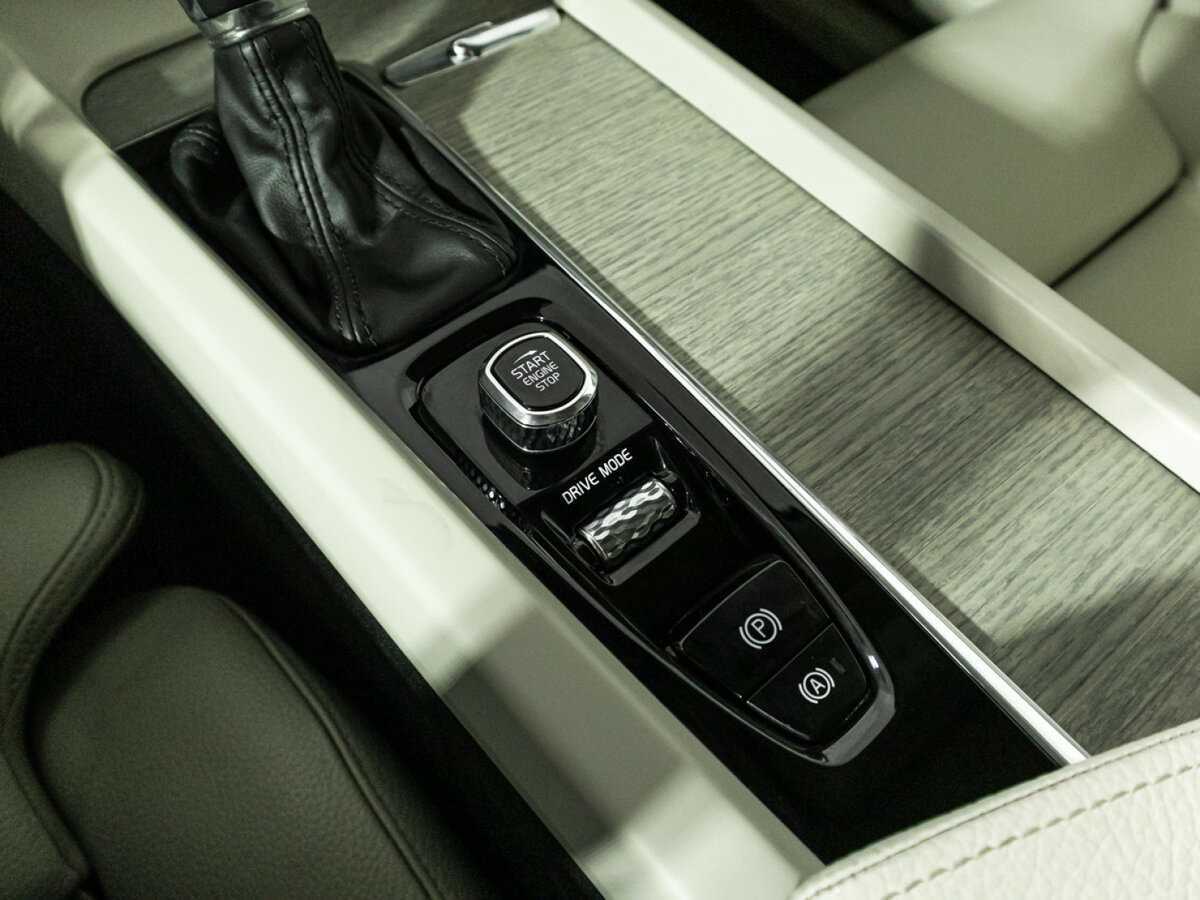 Volvo XC60 с пробегом — 2018 год. Фото: #20