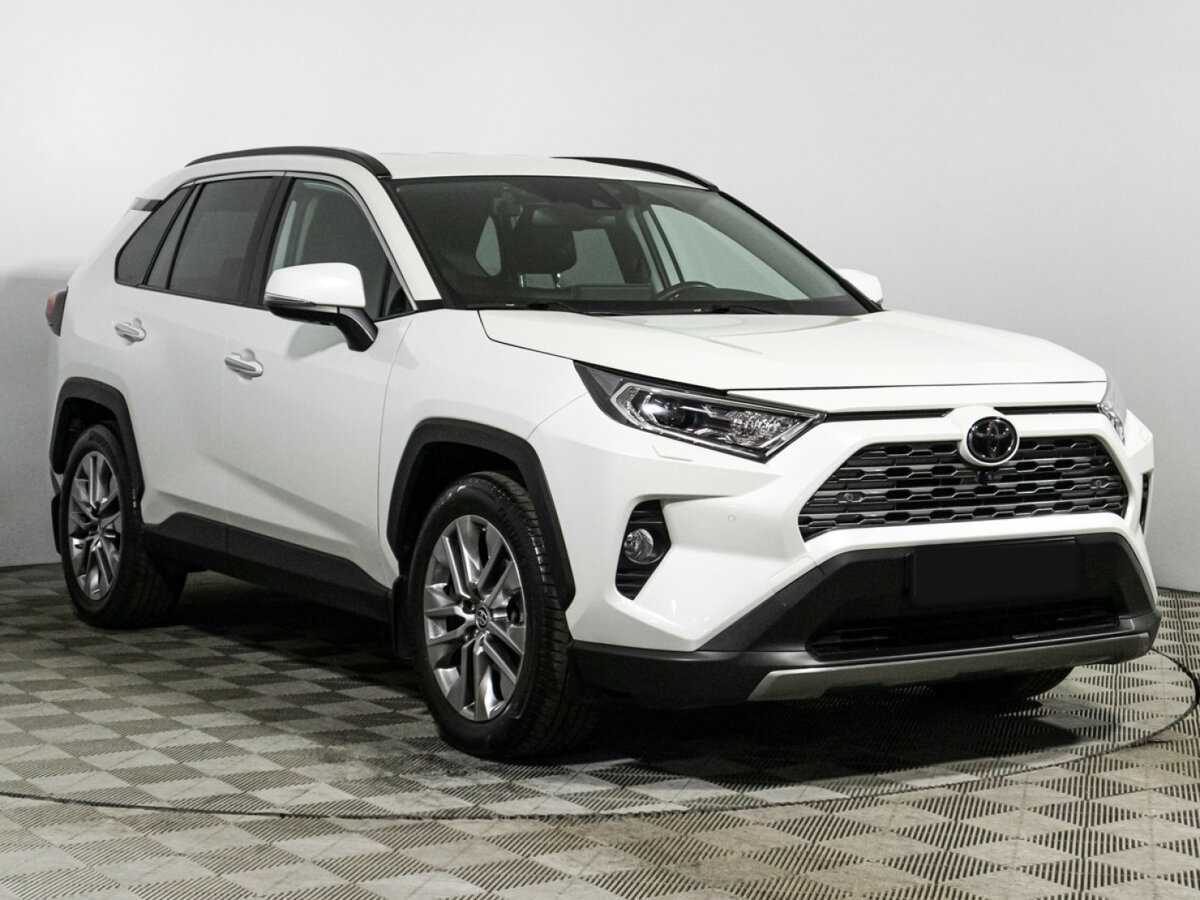 Toyota RAV4 с пробегом — 2021 год. Фото: #2