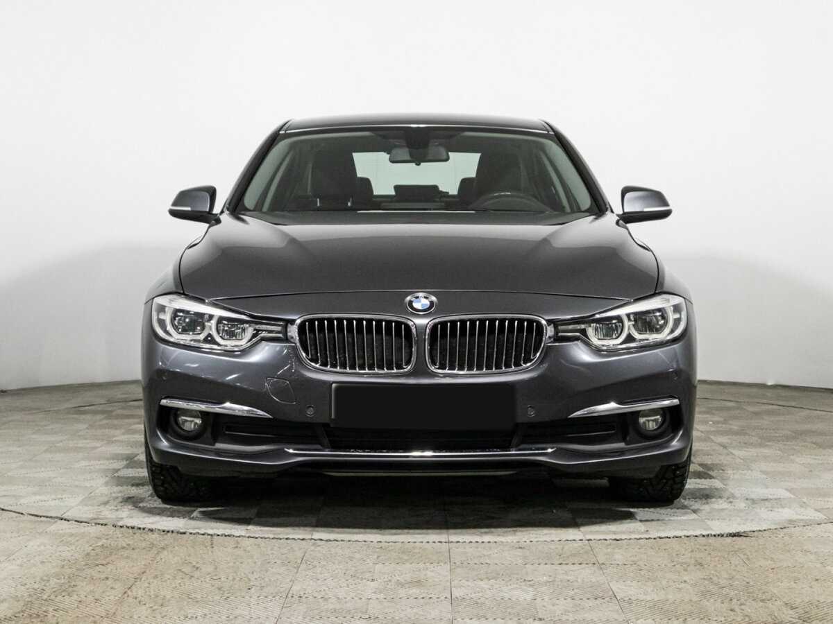 BMW 3 серии с пробегом — 2017 год. Фото: #1