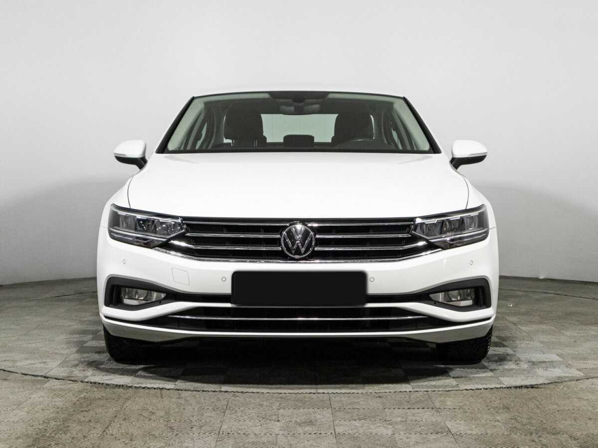 Volkswagen Passat с пробегом — 2020 год. Фото: #1
