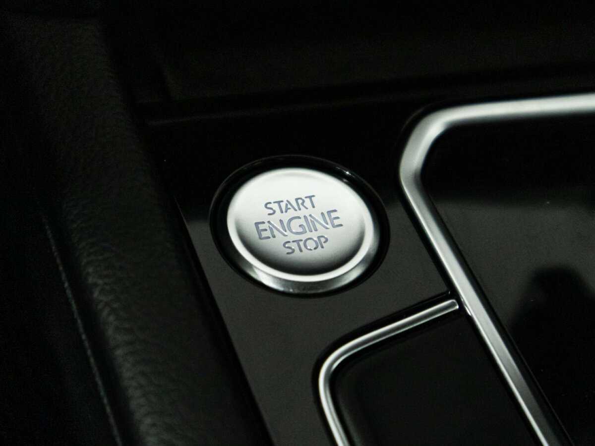 Volkswagen Passat с пробегом — 2020 год. Фото: #20
