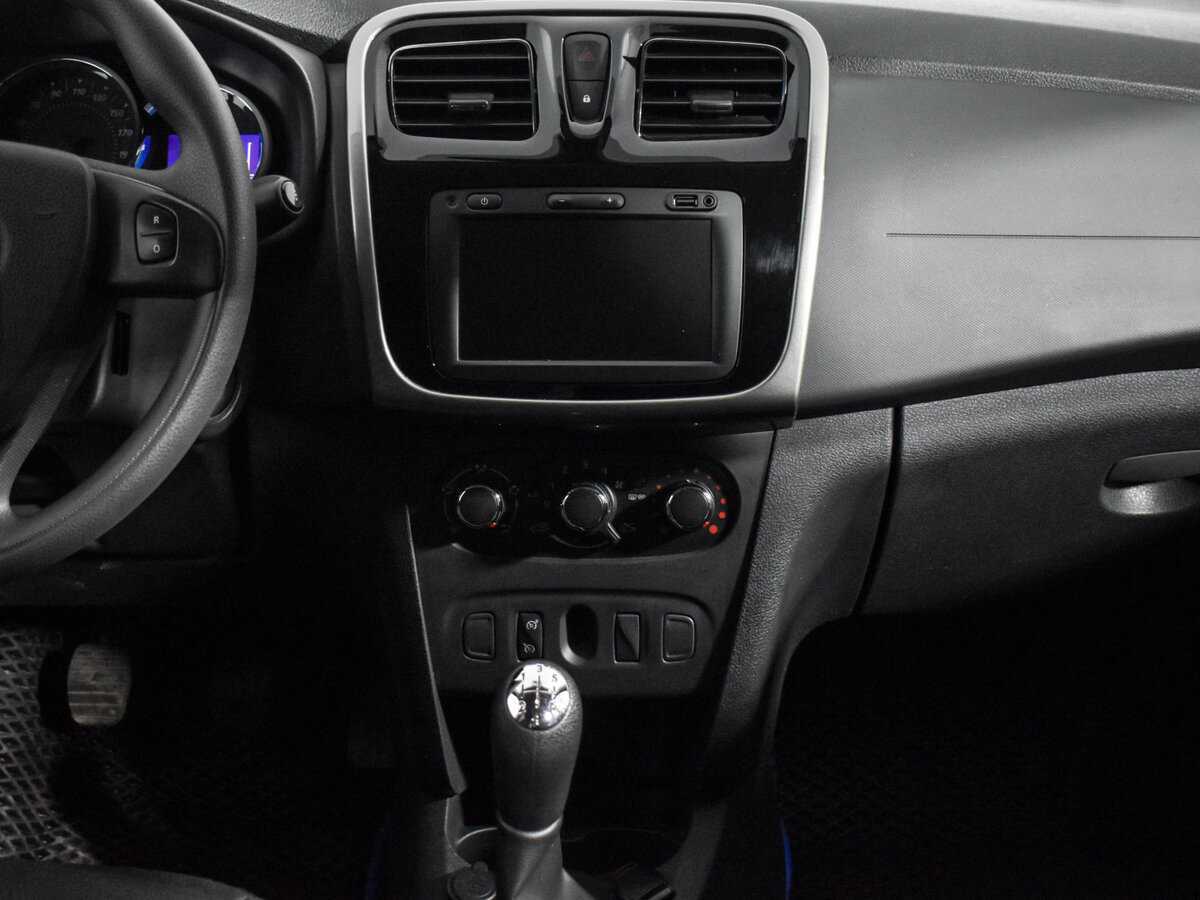 Renault Sandero с пробегом — 2018 год. Фото: #14