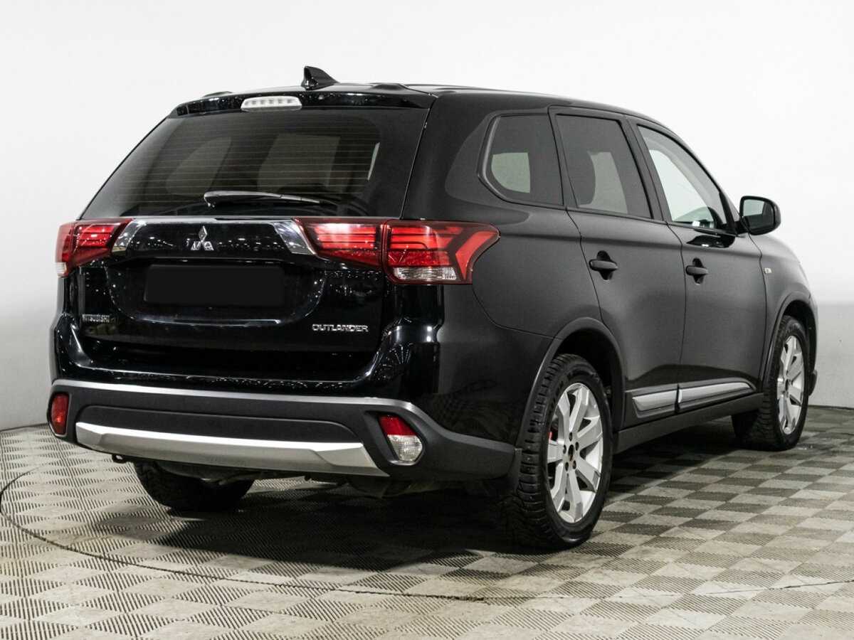Mitsubishi Outlander с пробегом — 2018 год. Фото: #4