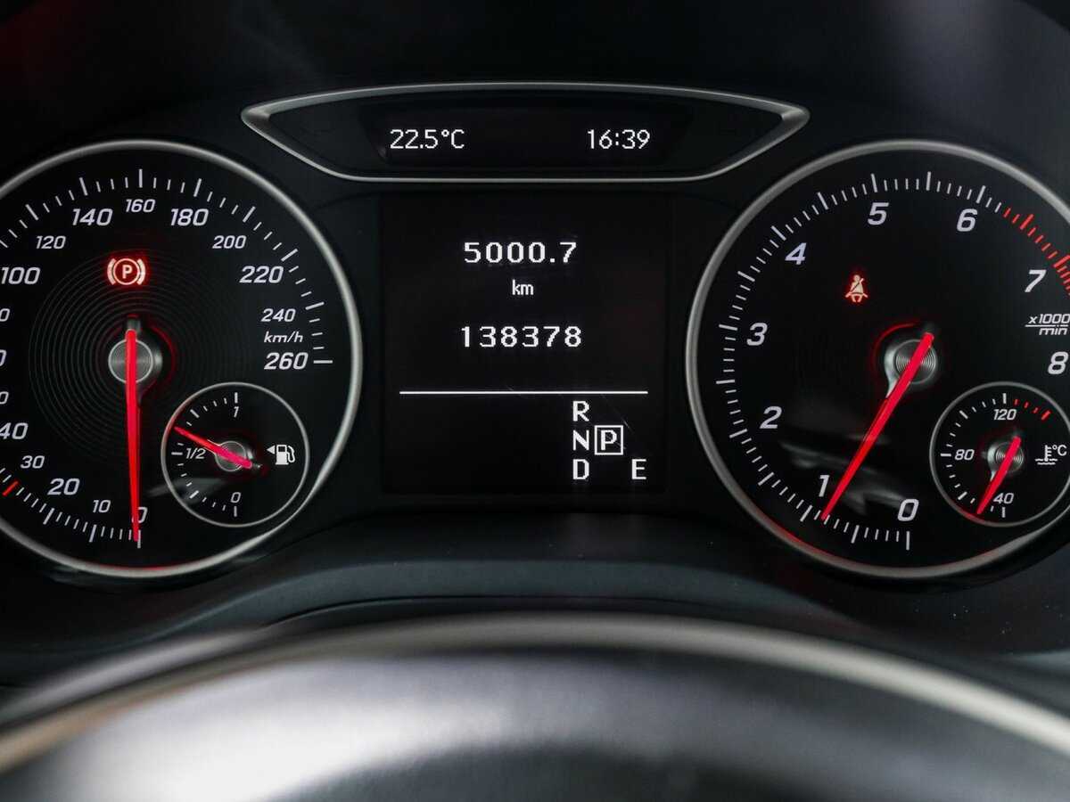 Mercedes-Benz B-Класс с пробегом — 2015 год. Фото: #7