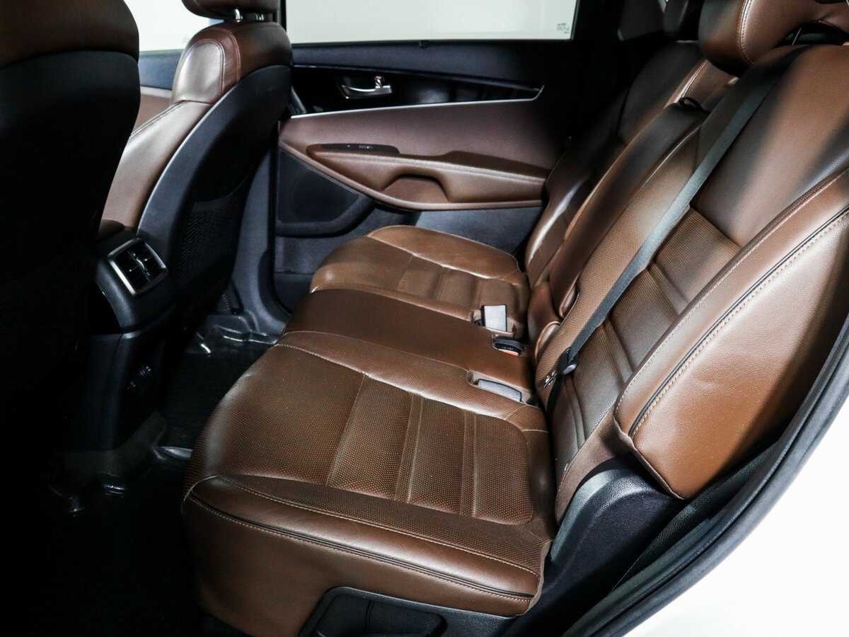 Kia Sorento с пробегом — 2015 год. Фото: #6