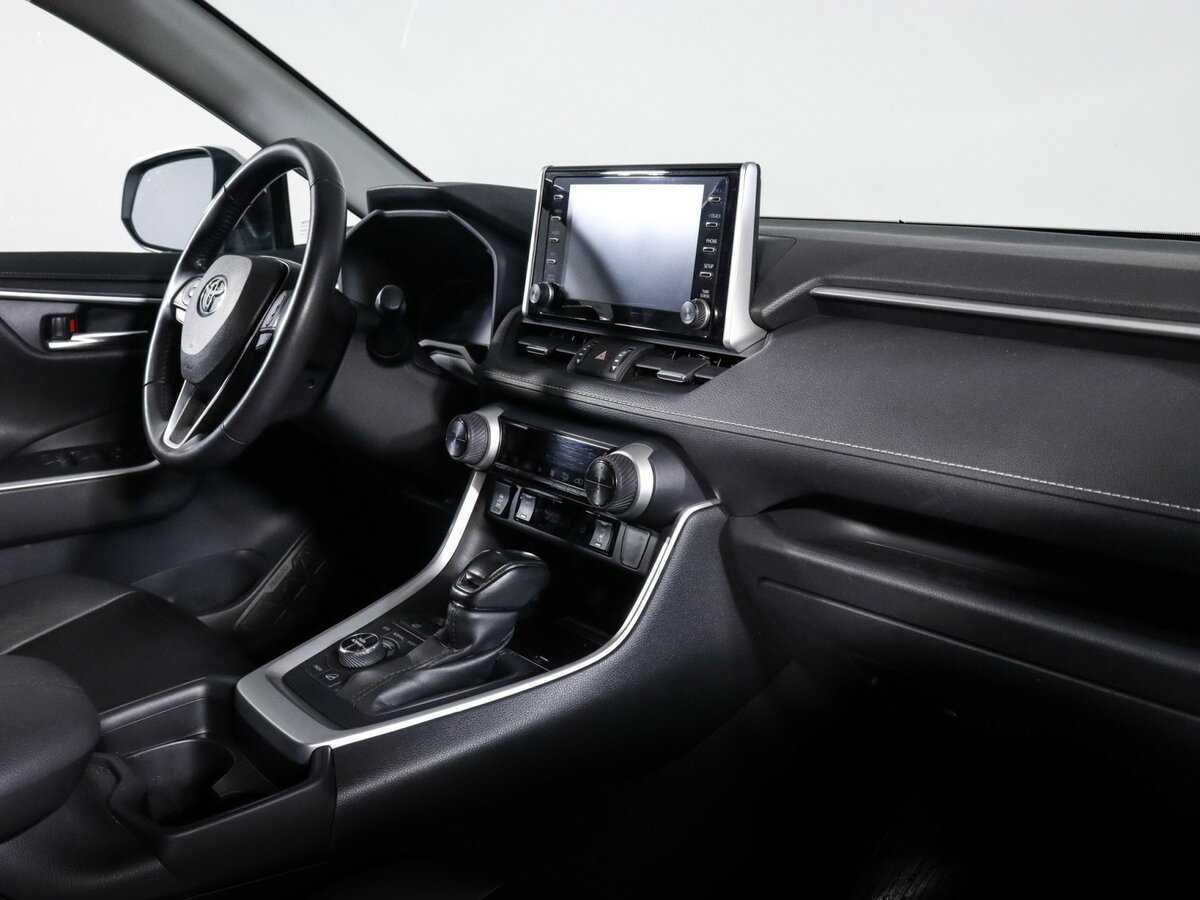 Toyota RAV4 с пробегом — 2021 год. Фото: #5