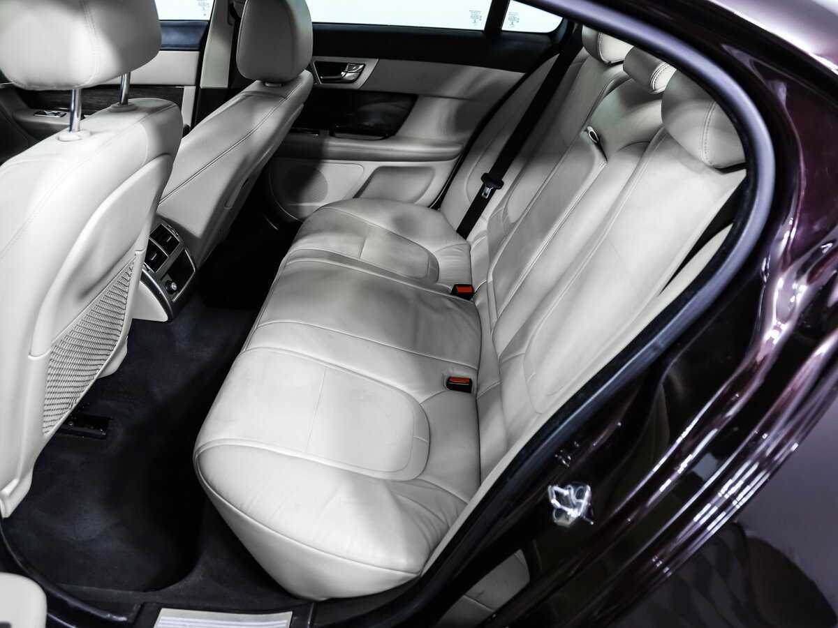 Jaguar XF с пробегом — 2013 год. Фото: #12