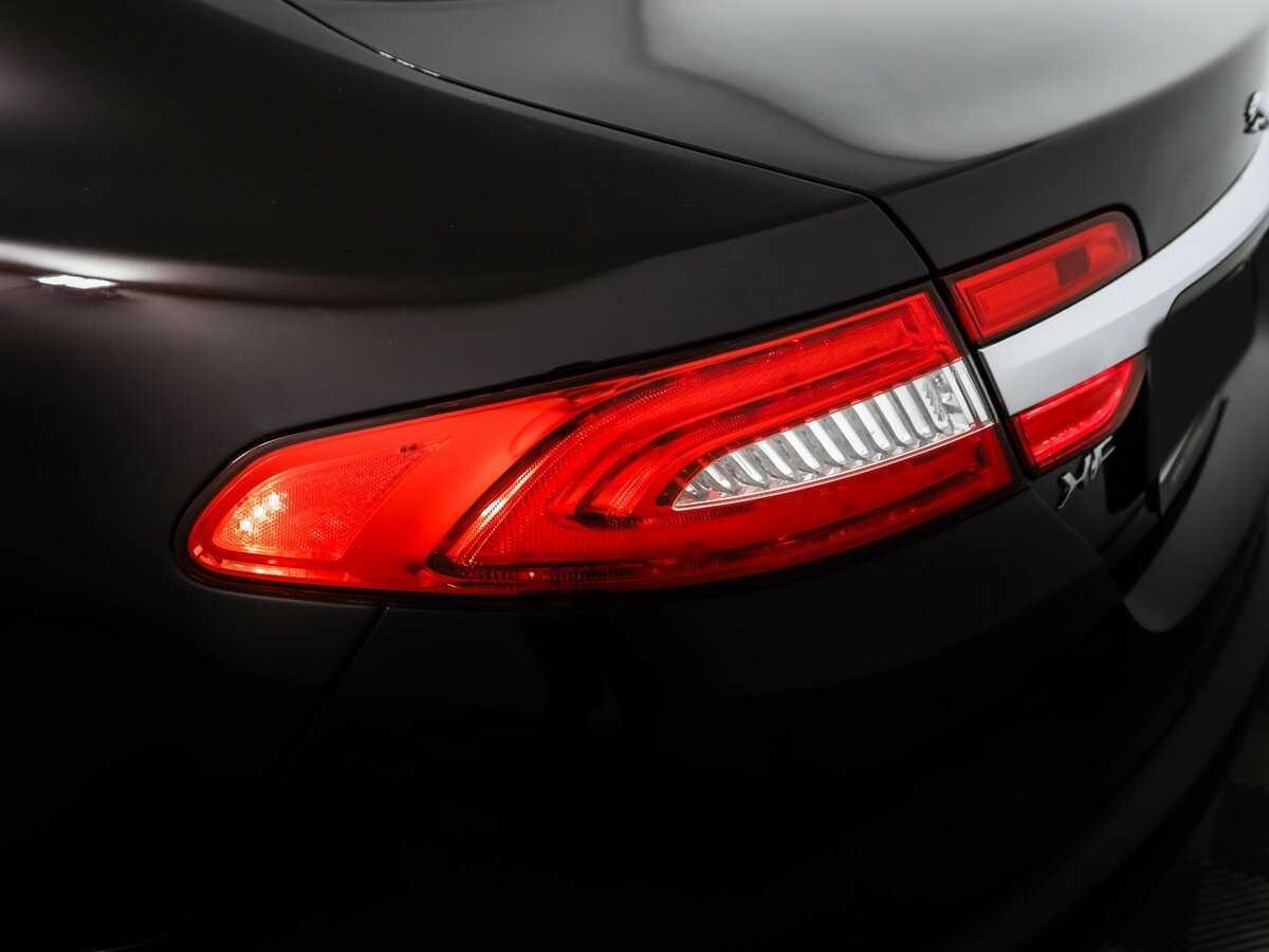 Jaguar XF с пробегом — 2013 год. Фото: #18